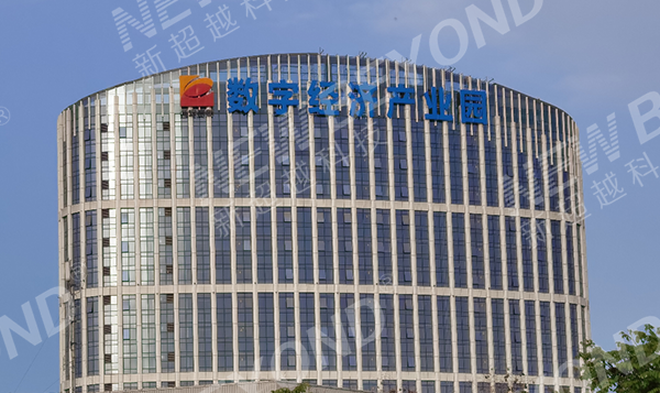 ���߲�Ļǽ���ͷ�����